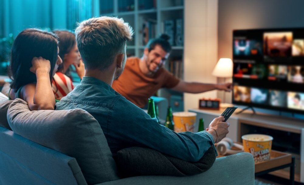 how iptv streaming services work on smart tv