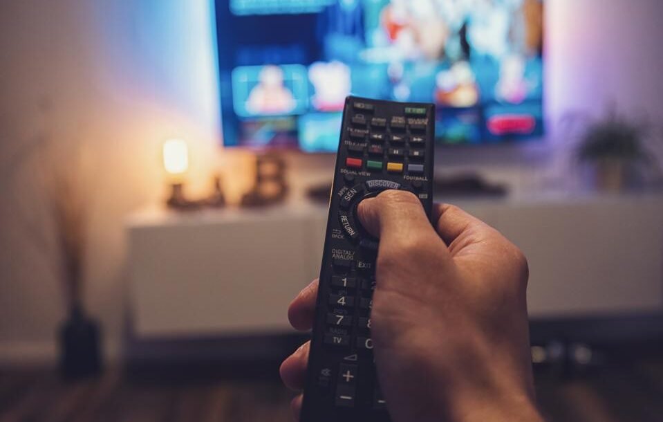 Smart TV vs Firestick IPTV comparison